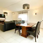 Ricardo By Sunny Deluxe Villa
