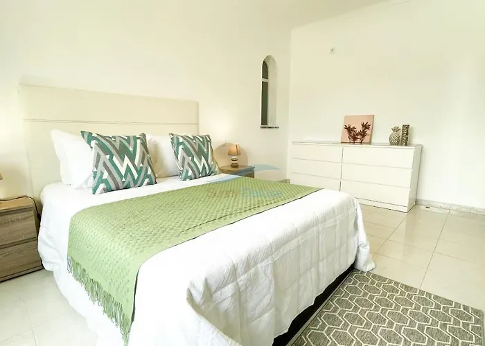 Ricardo By Sunny Deluxe *